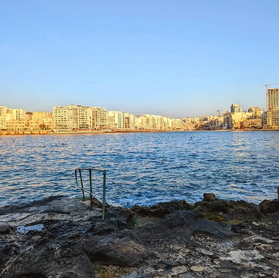 Kensington By Shmoo - 1 Minute To The Sea Apartment Sliema