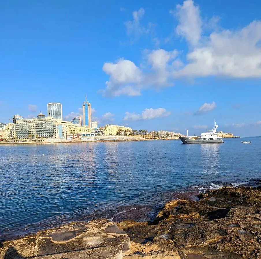 Kensington By Shmoo - 1 Minute To The Sea Apartment Sliema Malta
