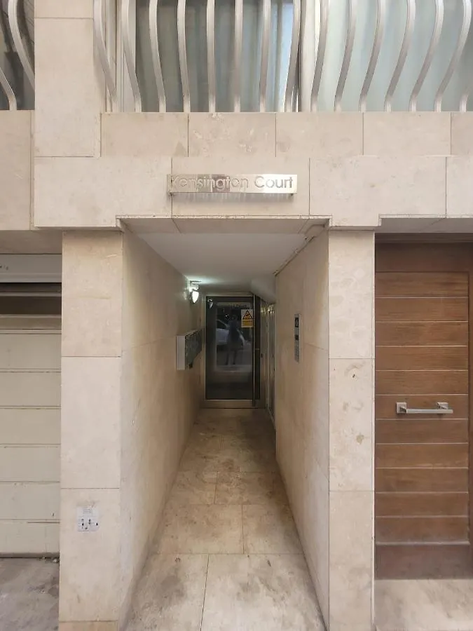 Kensington By Shmoo - 1 Minute To The Sea Apartment Sliema 0*,  Malta